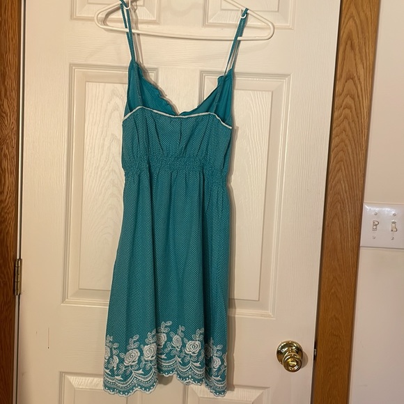 Matching gown and robe - Picture 8 of 10